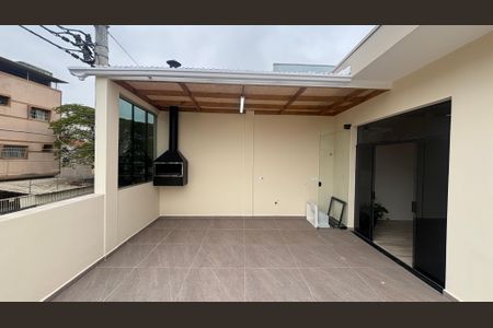 Casa de condomínio à venda com 80m², 2 quartos e 4 vagas Casa de condomínio à venda com 80m², 2 quartos e 4 vagasVaranda - Area de Serviço