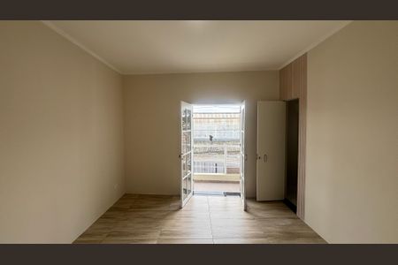 Casa de condomínio à venda com 80m², 2 quartos e 4 vagas Casa de condomínio à venda com 80m², 2 quartos e 4 vagasSuite