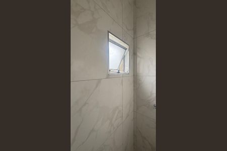 Casa de condomínio à venda com 80m², 2 quartos e 4 vagas Casa de condomínio à venda com 80m², 2 quartos e 4 vagasBanheiro da Suíte