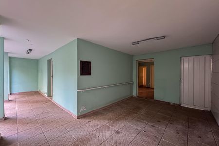 Casa à venda com 235m², 4 quartos e 3 vagasVaranda