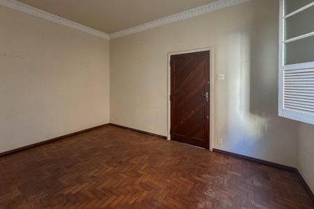 Casa à venda com 235m², 4 quartos e 3 vagasSala