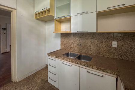 Casa à venda com 235m², 4 quartos e 3 vagasCozinha
