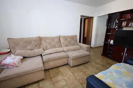 Sala de casa para alugar com 3 quartos, 150m² em Jardim Ana Lúcia, Goiânia