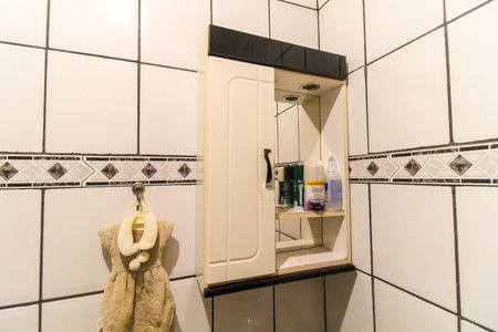 Casa de condomínio à venda com 65m², 2 quartos e 1 vaga Casa de condomínio à venda com 65m², 2 quartos e 1 vagaBanheiro