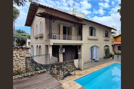 Casa para alugar com 4 quartos, 487m² em Ouro Preto, Belo Horizonte