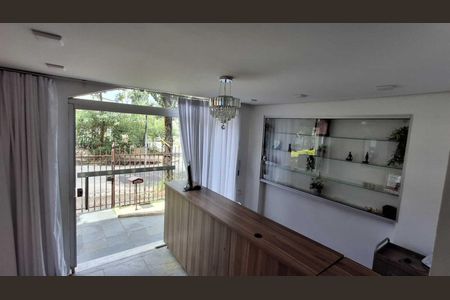 Casa para alugar com 4 quartos, 487m² em Ouro Preto, Belo Horizonte