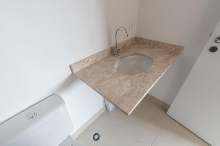 Apartamento para alugar com 75m², 2 quartos e 1 vagaBanheiro da suíte