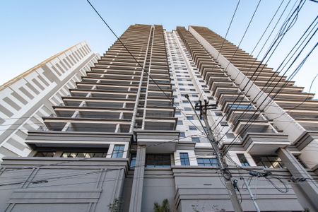 Apartamento para alugar com 75m², 2 quartos e 1 vagaFachada