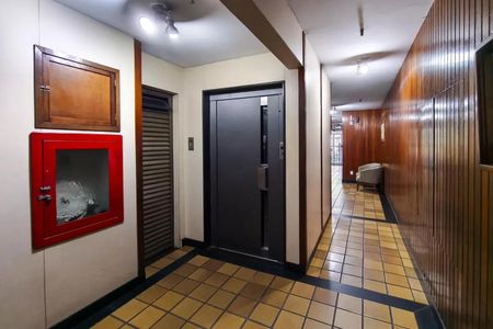 Apartamento à venda com 80m², 1 quarto e 1 vagaÁrea comum