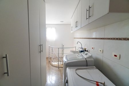 Apartamento para alugar com 120m², 2 quartos e 3 vagasÁrea de Serviço