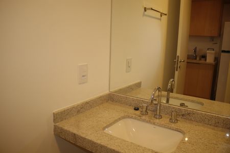 Banheiro Social de apartamento para alugar com 1 quarto, 30m² em Higienópolis, São Paulo