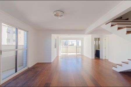Apartamento à venda com 310m², 4 quartos e 4 vagas Apartamento à venda com 310m², 4 quartos e 4 vagasSala