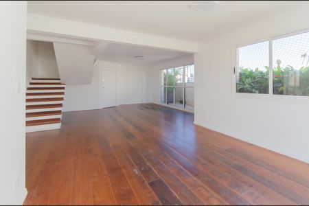 Apartamento à venda com 310m², 4 quartos e 4 vagas Apartamento à venda com 310m², 4 quartos e 4 vagasSala