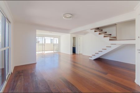 Apartamento à venda com 310m², 4 quartos e 4 vagas Apartamento à venda com 310m², 4 quartos e 4 vagasSala