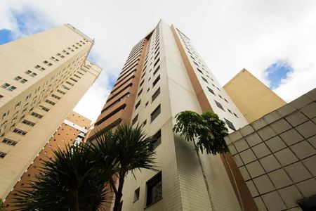 Apartamento à venda com 310m², 4 quartos e 4 vagas Apartamento à venda com 310m², 4 quartos e 4 vagasFachada