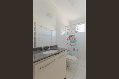 Apartamento à venda com 310m², 4 quartos e 4 vagas Apartamento à venda com 310m², 4 quartos e 4 vagasBanheiro Social