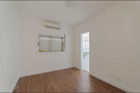 Apartamento à venda com 310m², 4 quartos e 4 vagas Apartamento à venda com 310m², 4 quartos e 4 vagasSuíte 2
