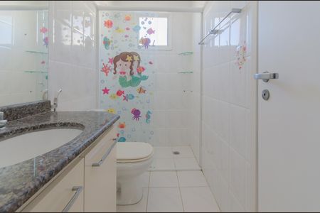 Apartamento à venda com 310m², 4 quartos e 4 vagas Apartamento à venda com 310m², 4 quartos e 4 vagasBanheiro Social
