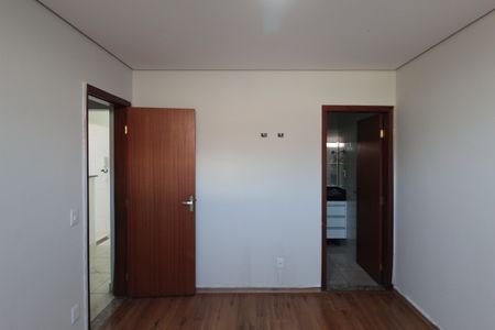 Apartamento para alugar com 100m², 3 quartos e 1 vagaSuíte
