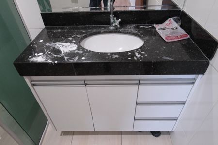 Apartamento para alugar com 100m², 3 quartos e 1 vagaBanheiro da Suíte