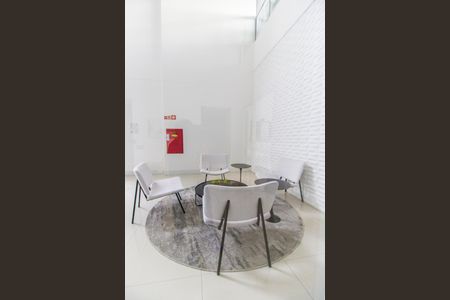 Apartamento para alugar com 66m², 2 quartos e 2 vagasHall social