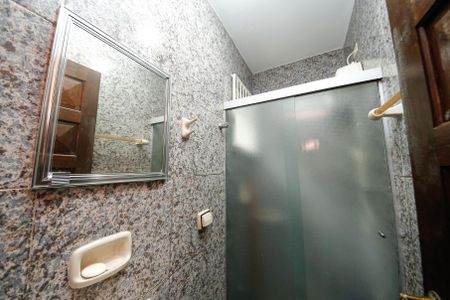 Casa à venda com 235m², 3 quartos e 2 vagasBanheiro de Serviço