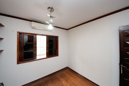 Casa à venda com 235m², 3 quartos e 2 vagasQuarto 2