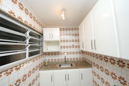 Casa à venda com 235m², 3 quartos e 2 vagasCozinha