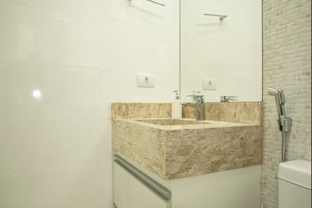 Casa à venda com 150m², 3 quartos e 4 vagasBanheiro da Suíte 2