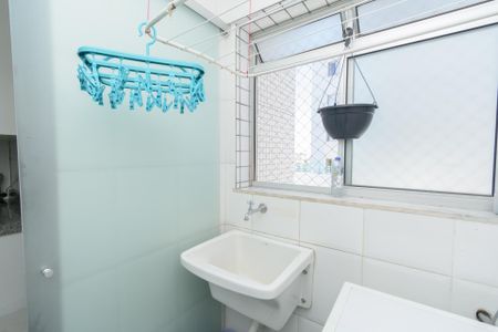 Apartamento à venda com 98m², 3 quartos e 3 vagas Apartamento à venda com 98m², 3 quartos e 3 vagasÁrea de Serviço