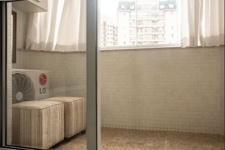 Varanda de apartamento à venda com 2 quartos, 64m² em Chácara Inglesa, São Paulo