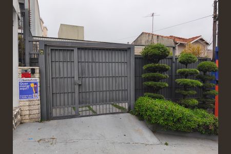Casa à venda com 234m², 3 quartos e 3 vagasFachada + Plaquinha
