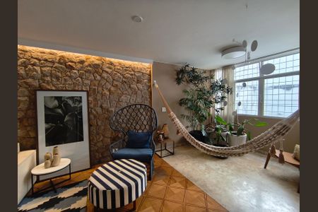 Casa à venda com 234m², 3 quartos e 3 vagasSala