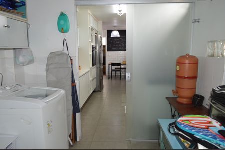 Casa à venda com 234m², 3 quartos e 3 vagasÁrea de Serviço