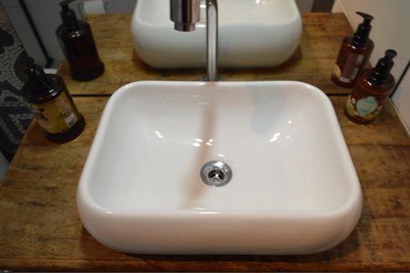 Casa à venda com 234m², 3 quartos e 3 vagasBanheiro da Área de Lazer inferior