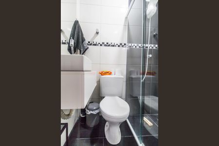 Casa à venda com 202m², 4 quartos e 2 vagas Casa à venda com 202m², 4 quartos e 2 vagasBanheiro da Suíte 2