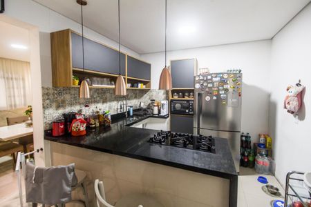 Casa à venda com 202m², 4 quartos e 2 vagas Casa à venda com 202m², 4 quartos e 2 vagasCozinha