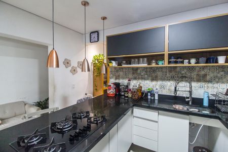 Casa à venda com 202m², 4 quartos e 2 vagas Casa à venda com 202m², 4 quartos e 2 vagasCozinha