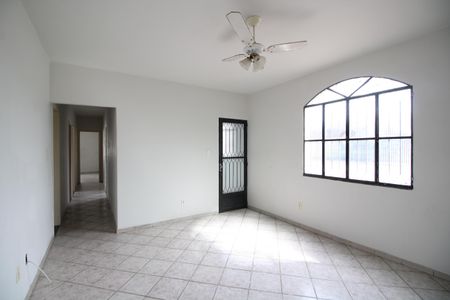 Sala de casa para alugar com 4 quartos, 200m² em Curicica, Rio de Janeiro