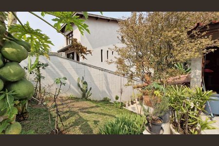 Casa de condomínio à venda com 245m², 3 quartos e 4 vagas