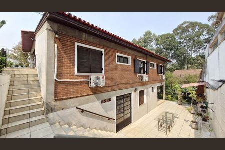 Casa de condomínio à venda com 245m², 3 quartos e 4 vagas