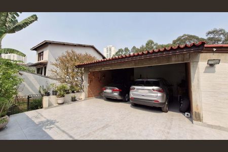 Casa de condomínio à venda com 245m², 3 quartos e 4 vagas