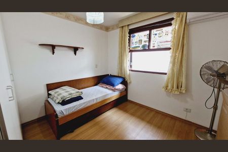 Casa de condomínio à venda com 245m², 3 quartos e 4 vagas