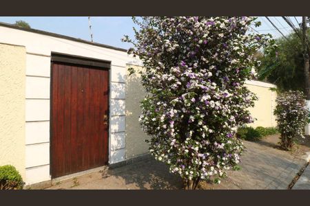 Casa de condomínio à venda com 245m², 3 quartos e 4 vagas