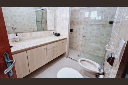 Casa de condomínio à venda com 245m², 3 quartos e 4 vagas