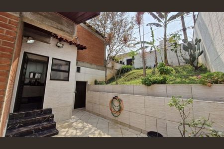 Casa de condomínio à venda com 245m², 3 quartos e 4 vagas