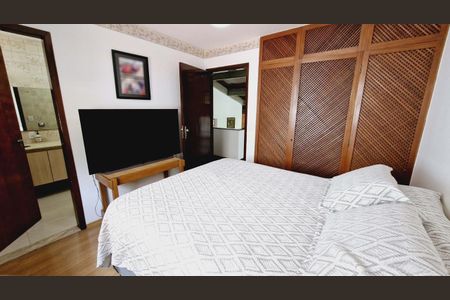 Casa de condomínio à venda com 245m², 3 quartos e 4 vagas