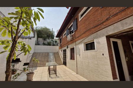 Casa de condomínio à venda com 245m², 3 quartos e 4 vagas