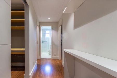 Casa à venda com 471m², 4 quartos e 6 vagas