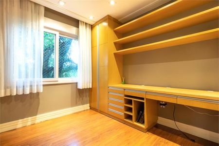 Casa à venda com 471m², 4 quartos e 6 vagas